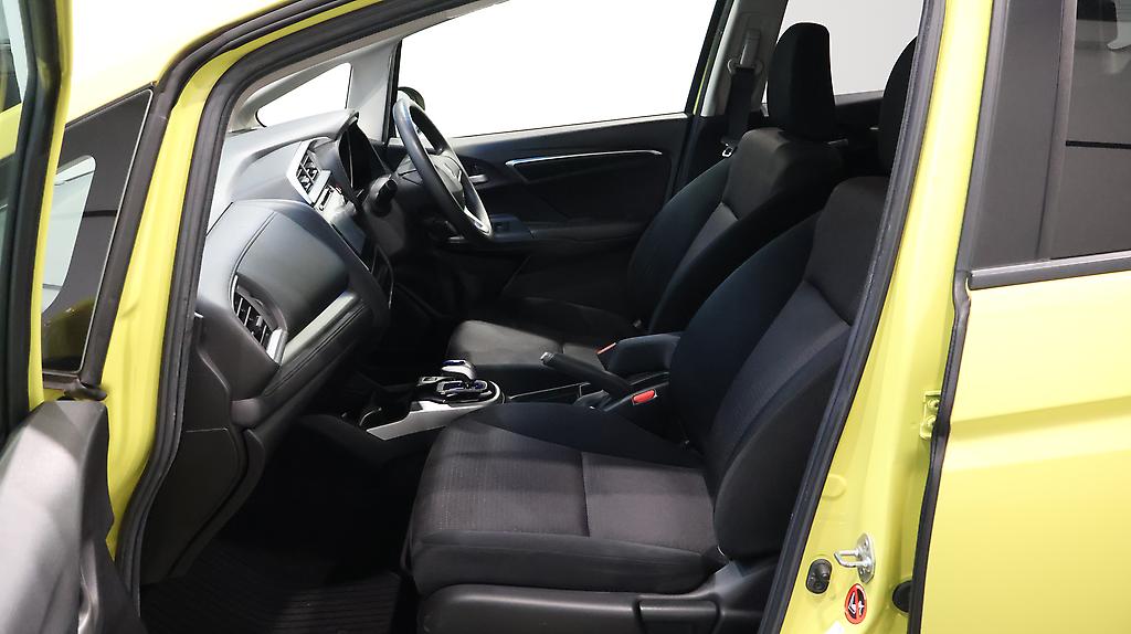 2013 Honda Fit Hybrid F-Package image 358533