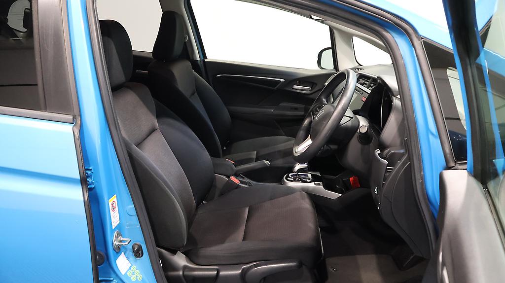 2013 Honda Fit Hybrid F-Package image 359708