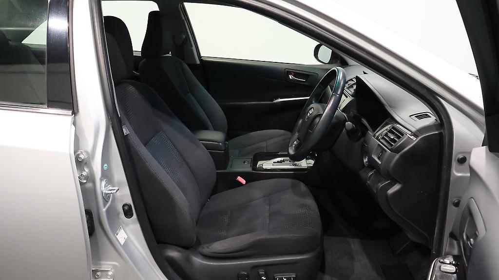 2012 Toyota Camry Hybrid G Package image 358985