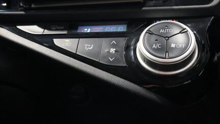 2015 Toyota Aqua Hybrid S Model image 359602