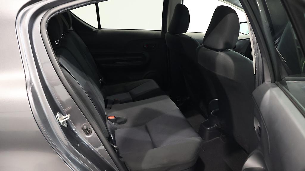 2015 Toyota Aqua S MODEL, PUSH START, BLUETOOTH image 359404