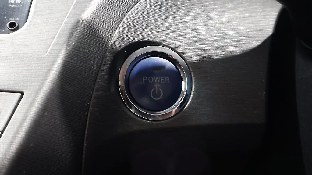 2012 Toyota Prius Hybrid L-Package image 358408