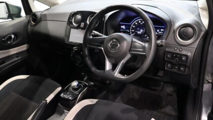 2017 Nissan Note e-Power X image 358875