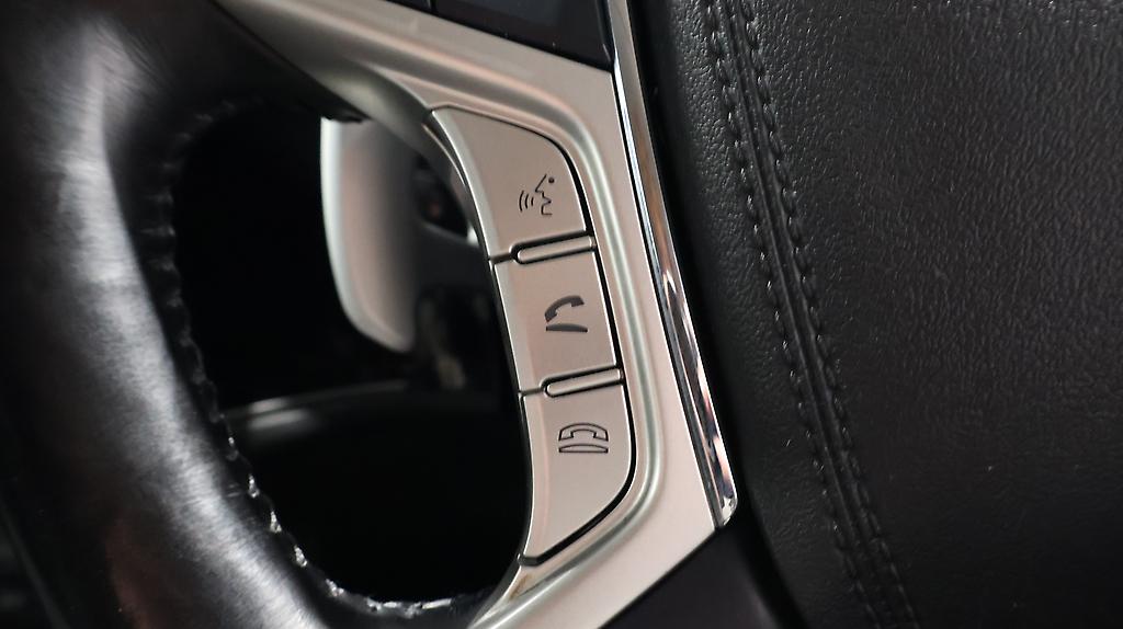 2015 Mitsubishi Outlander PHEV G Navi Package 4WD image 359743