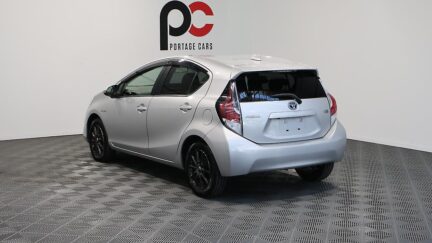 2015 Toyota Aqua Hybrid S Model image 359590
