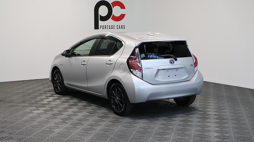 2015 Toyota Aqua Hybrid S Model image 359590
