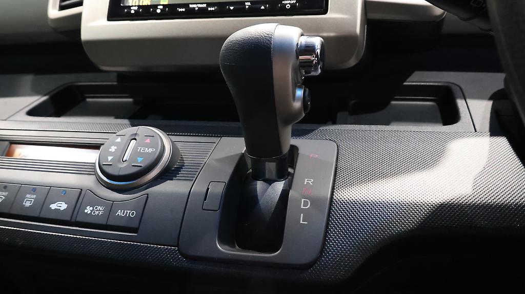 2013 Honda Freed Spike Hybrid Just Selection image 358443
