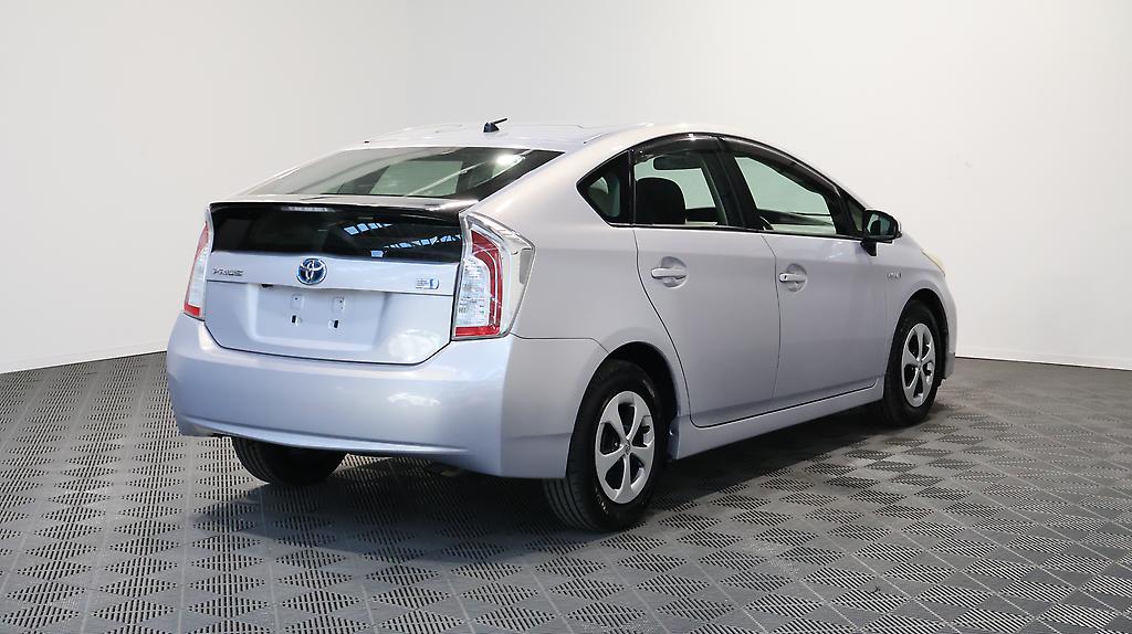 2013 Toyota Prius PUSH BUTTON START + REVERSE CAMERA + STEERING WHEEL CONTROLS image 361972