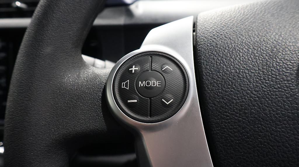 2015 Toyota Aqua S MODEL + PUSH BUTTON START + REVERSING CAMERA image 361849