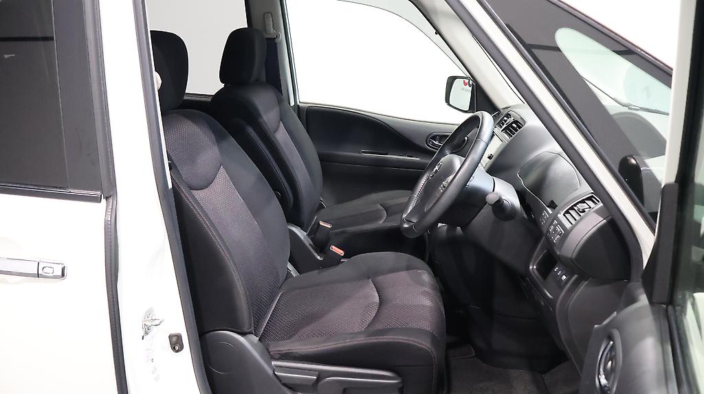 2012 Nissan Serena image 360856
