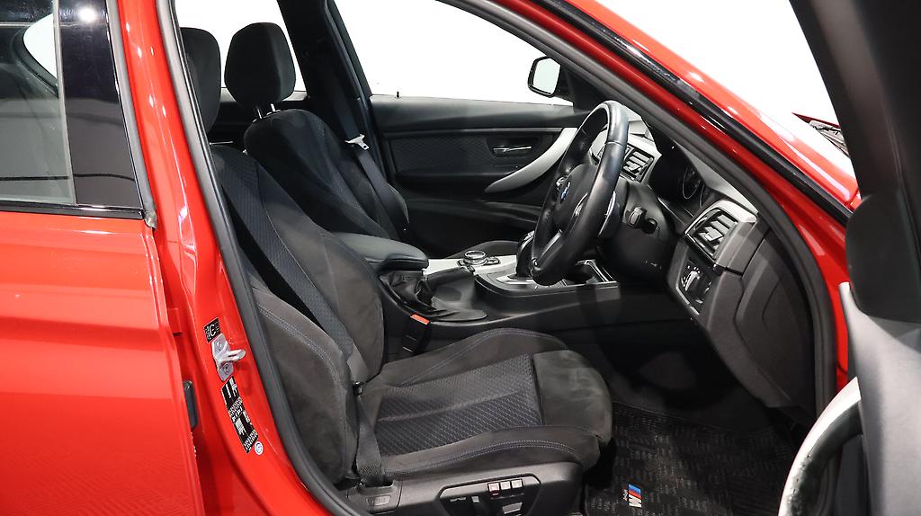 2014 BMW 3 Series 320i M Sport image 361641