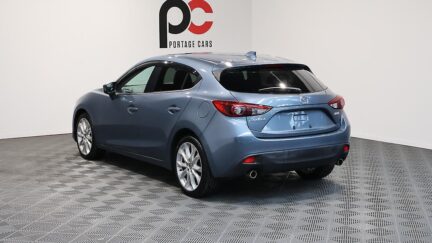 2013 Mazda Axela Sports 20S Touring image 360428