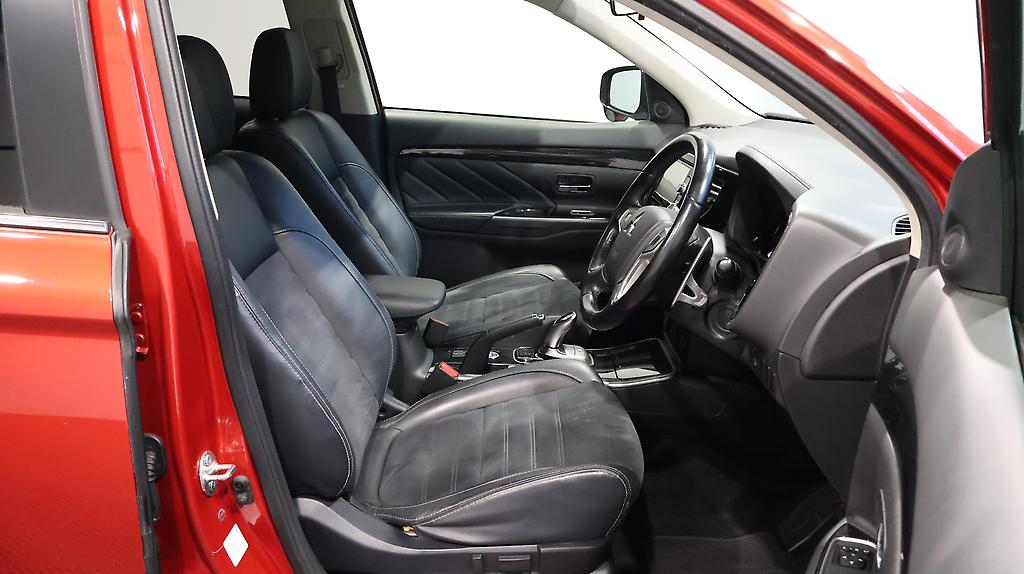2015 Mitsubishi Outlander Phev image 360767