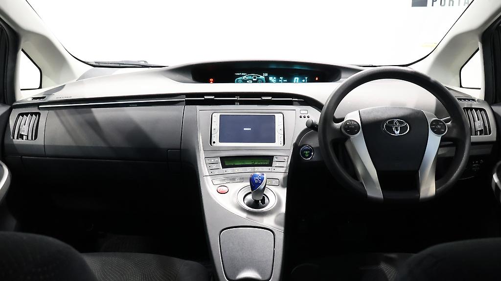2014 Toyota Prius REVERSE CAMERA + STEERING WHEEL CONTROLS image 359891