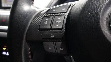 2013 Mazda Axela Sports 20S Touring image 360442