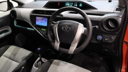 2013 Toyota Aqua Reverse Camera / Push Start / Alloys image 358364