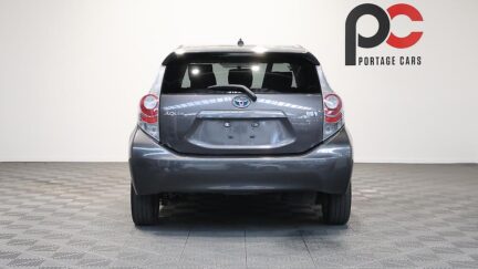2013 Toyota Aqua Hybrid G Model image 359244