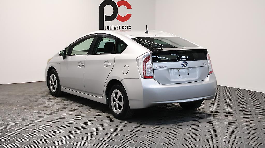 2012 Toyota Prius S Model + Push Button Start image 361657