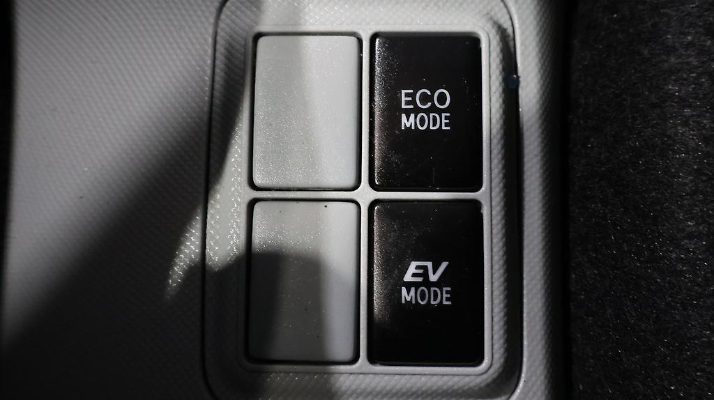 2012 Toyota Aqua S MODEL image 362005