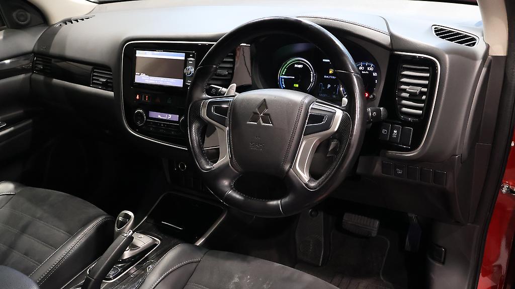 2015 Mitsubishi Outlander Phev image 360769