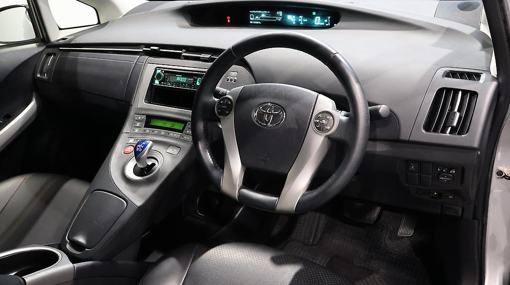 2012 Toyota Prius S Model + Push Button Start image 361666