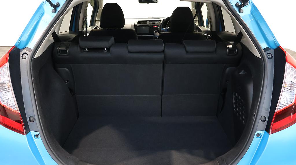 2013 Honda Fit Hybrid F-Package image 359704