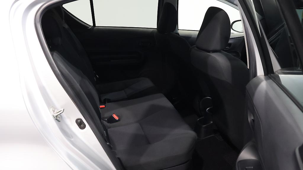 2015 Toyota Aqua Hybrid S Model image 359596