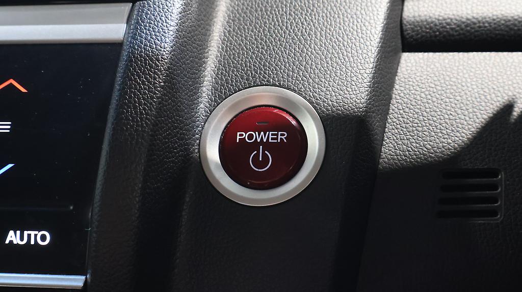 2013 Honda Fit Hybrid F-Package image 358547