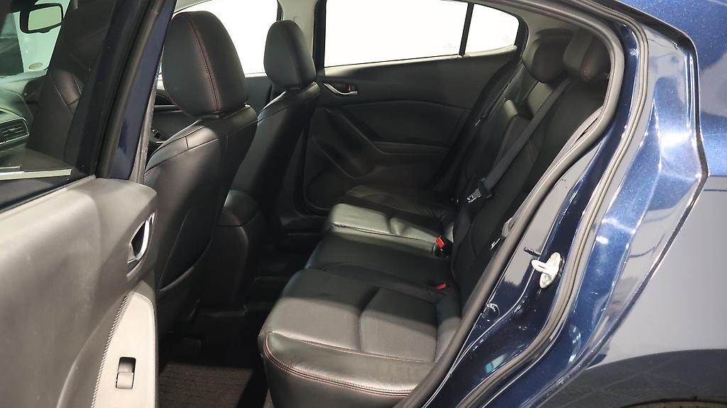 2016 Mazda Axela Sports 20S Touring L-Package image 360786