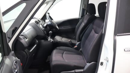 2012 Nissan Serena image 360853