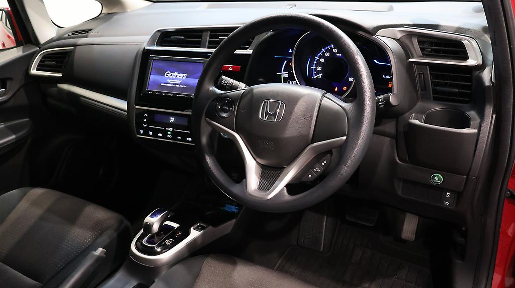 2014 Honda Fit Hybrid F-Package image 358517