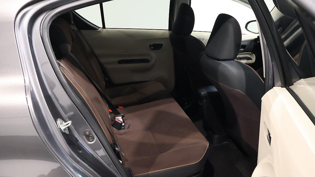 2013 Toyota Aqua Hybrid G Model image 359248