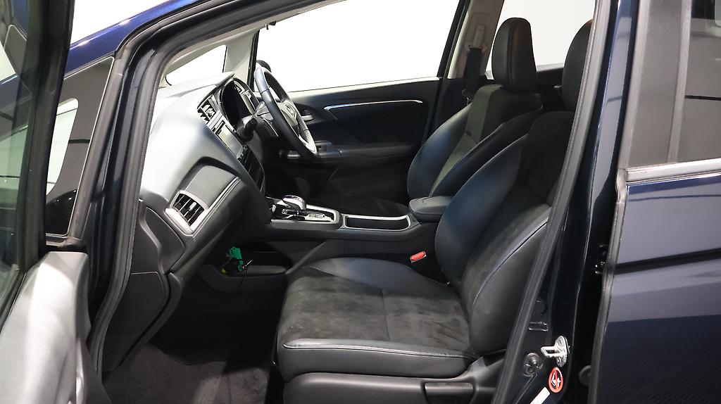 2015 Honda Shuttle Hybrid X new shape image 361701