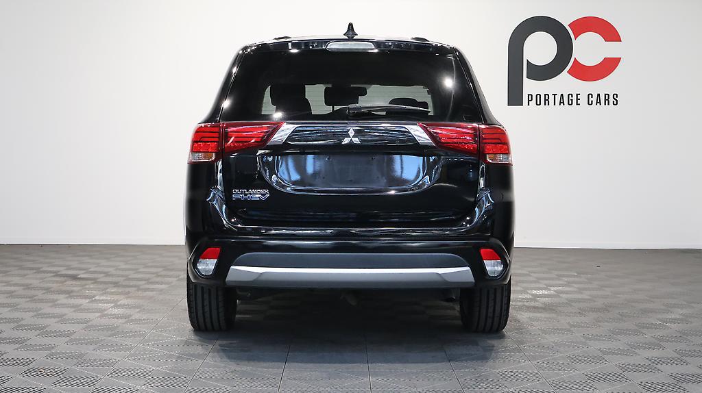 2015 Mitsubishi Outlander PHEV G Navi Package 4WD image 359726