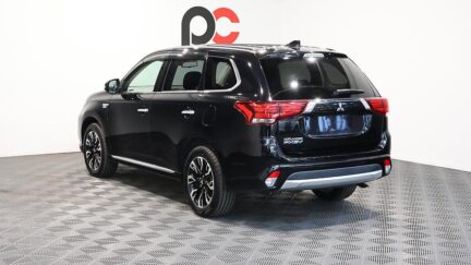 2015 Mitsubishi Outlander PHEV G Navi Package 4WD image 359724