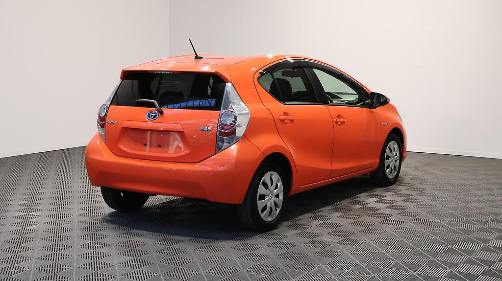 2013 Toyota Aqua S MODEL + PUSH START + REVERSE CAMERA image 359442