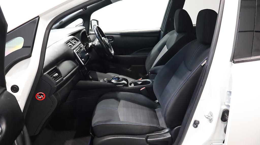 2018 Nissan Leaf X Pre-Crash and Cruise **84% SOH** image 361336