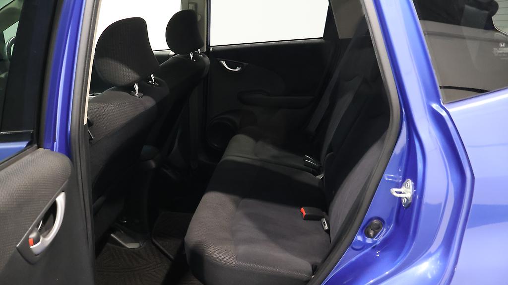 2012 Honda Fit Hybrid XH Selection image 361207