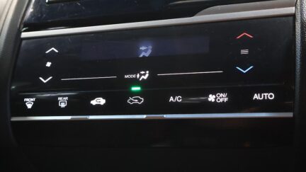 2014 Honda Fit Hybrid F-Package image 360085