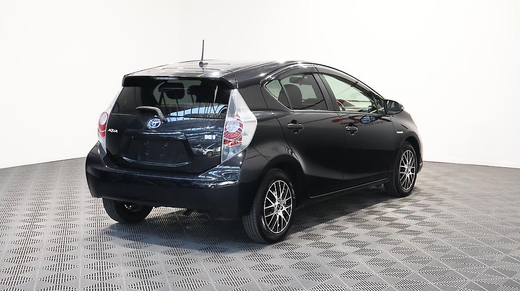 2013 Toyota Aqua G Model, Push Start, Reverse Camera image 359679