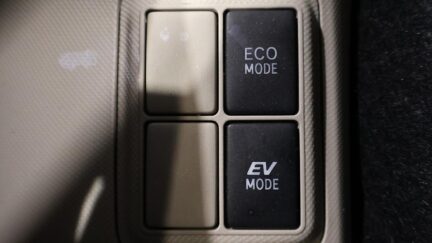 2012 Toyota Aqua G MODEL + PUSH START + STEERING WHEEL CONTROLS image 361890