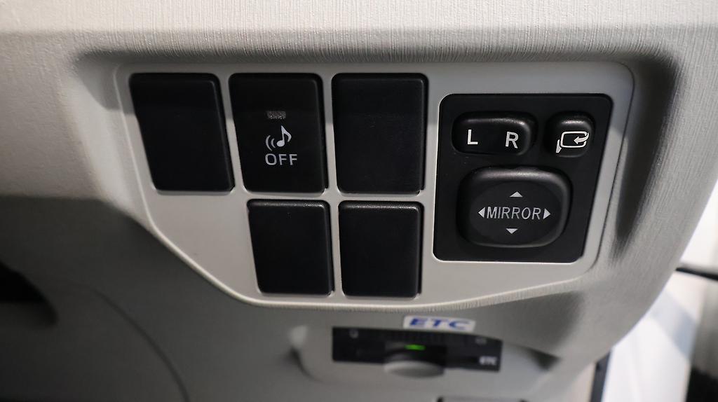 2013 Toyota Prius S MODEL + PUSH START + REVERSE CAMERA image 359830