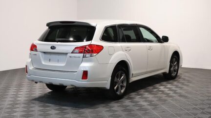 2013 Subaru Outback 2.5i B-Sport Eyesight AWD image 360363