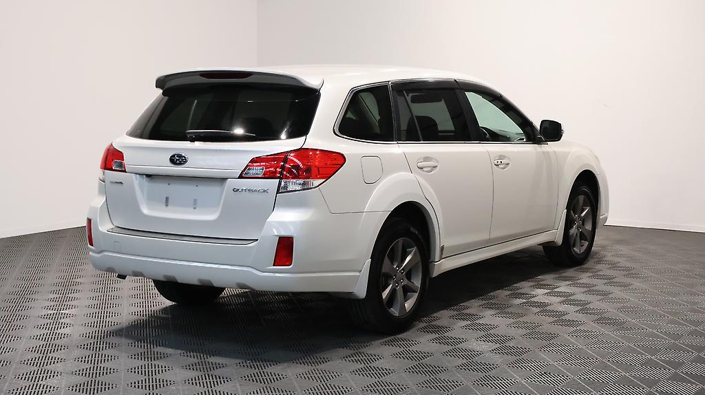 2013 Subaru Outback 2.5i B-Sport Eyesight AWD image 360363
