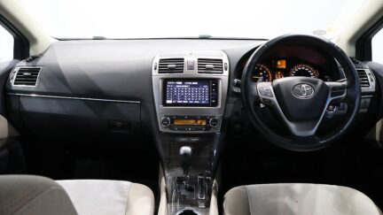 2013 Toyota Avensis Wagon Li image 359804