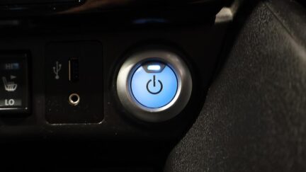 2018 Nissan Leaf X Pre-Crash and Cruise **84% SOH** image 361351