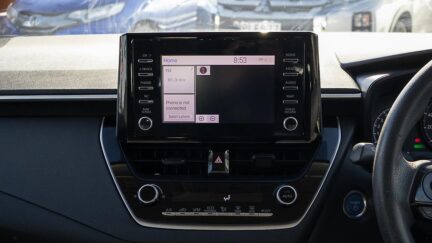2020 Toyota Corolla Hybrid Touring Wagon image 358810