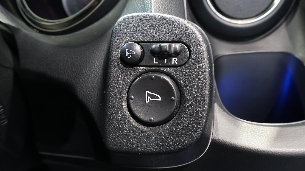 2012 Honda Fit Hybrid XH Selection image 361221