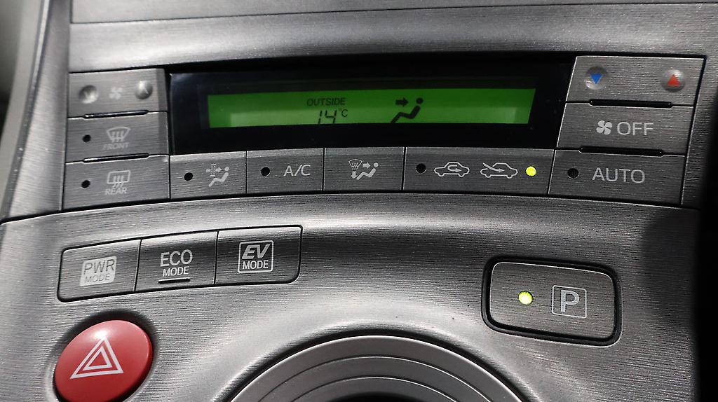2013 Toyota Prius S MODEL + PUSH START + REVERSE CAMERA image 359828