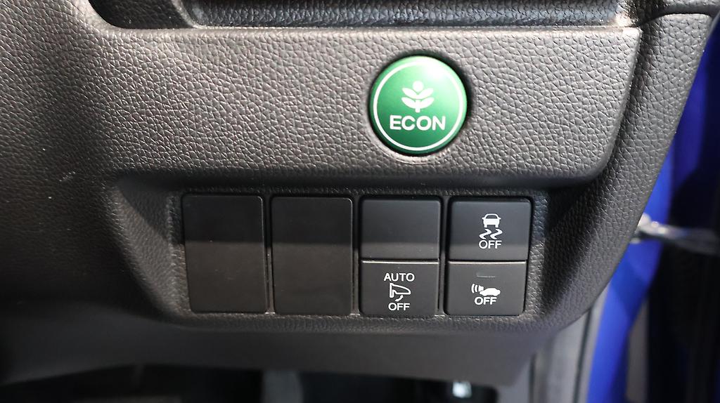 2015 Honda Fit Hybrid L-Package image 362519